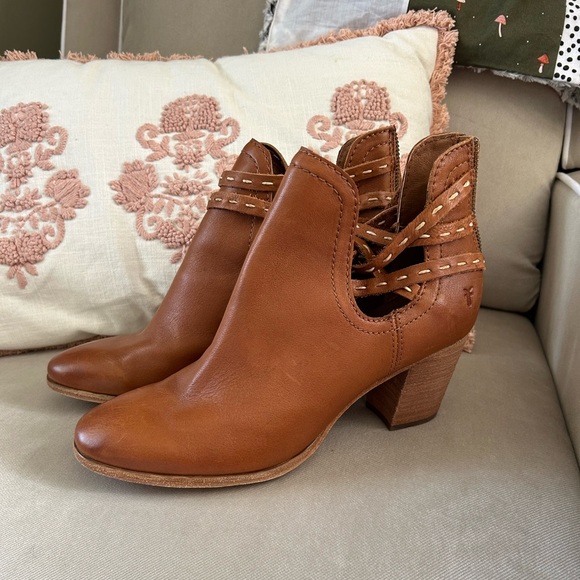 FRYE Naomi Pickstitch - Picture 1 of 7